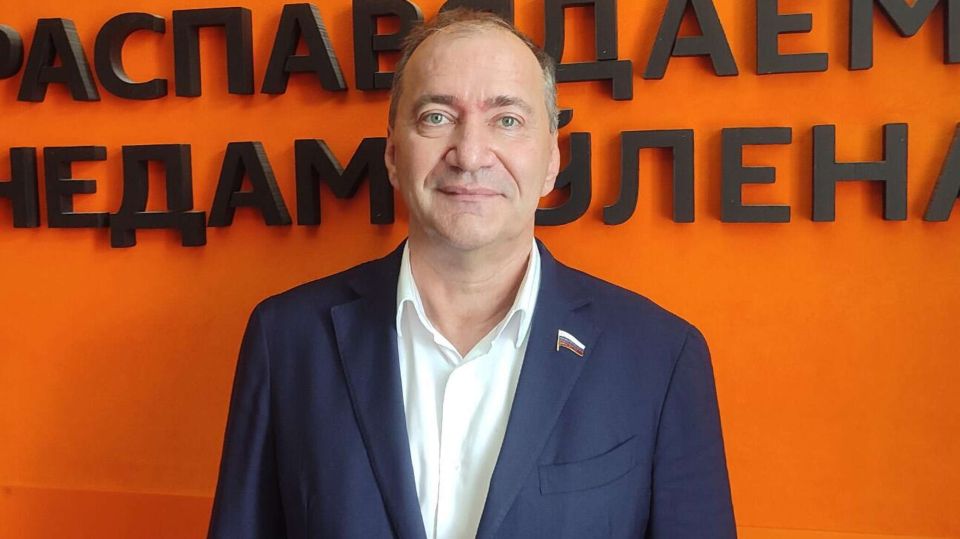 Дмитрий Белик: В радиостудии Sputnik Беларусь обсудили предстоящую встречу Владимира Путина и Дональда Трампа