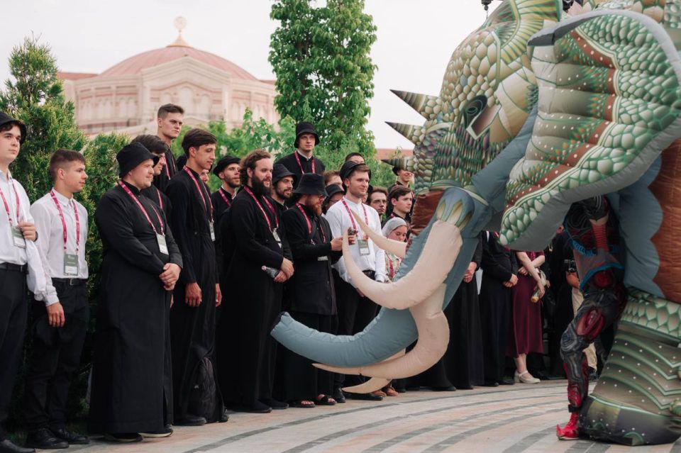 ����� ������� ��������� � ����� ���������: �� ������ ������ ����������� �� ���� ������ ����������� ���������������� ������� ��� �������