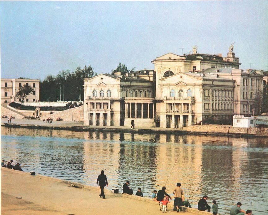 Артиллерийская бухта, 1986 год