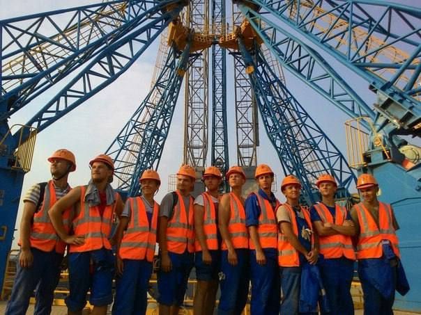 Денис Кондратьев: Поздравляю всех причастных с Днём строителя! Денис Кондратьев: Поздравляю всех причастных с Днём строителя!