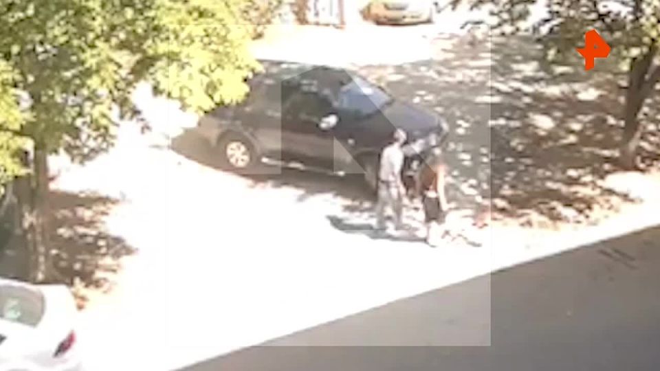 Кадры наезда автомобиля на 16-летнюю девушку в Севастополе появились в распоряжении РЕН ТВ