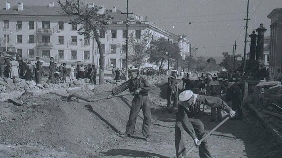 Дмитрий Белик: Ежегодно во второе воскресенье августа в России отмечается День строителя