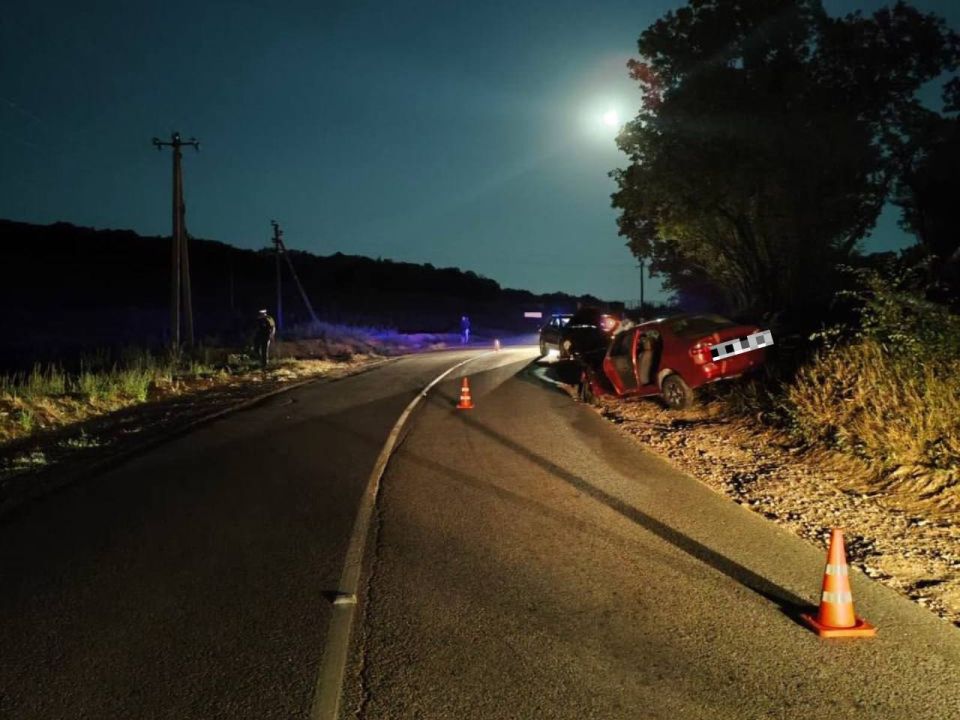 ДТП с пострадавшими водителем и несовершеннолетним пассажиром на автодороге " Подъезд к селу Родное" ДТП с пострадавшими водителем и несовершеннолетним пассажиром на автодороге " Подъезд к селу Родное"