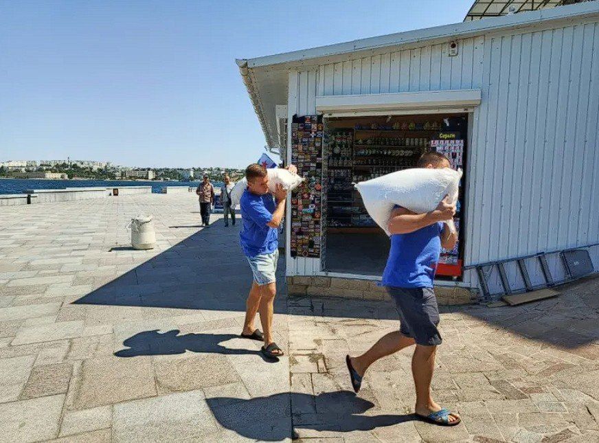 Севастопольский «Аквариум» взяли в транспортную «блокаду» Севастопольский «Аквариум» взяли в транспортную «блокаду»