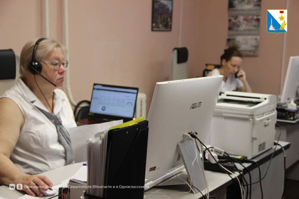 Соцзащита на связи. В едином контакт-центре соцзащиты жители могут получить консультации по всем вопросам социальной поддержки Соцзащита на связи. В едином контакт-центре соцзащиты жители могут получить консультации по всем вопросам социальной поддержки