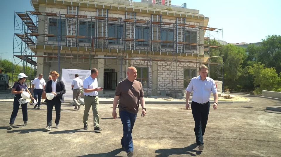 Михаил Развожаев совместно с министром здравоохранения Михаилом Мурашко проинспектировали медобъекты Севастополя