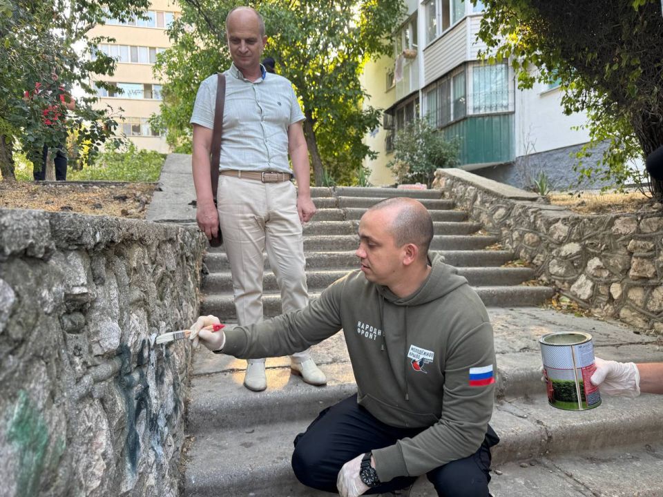 В Севастополе усиливают борьбу с уличной пропагандой наркотиков В Севастополе усиливают борьбу с уличной пропагандой наркотиков