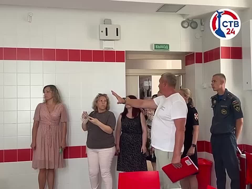 В Севастополе продолжают проверять школы к новому учебному году