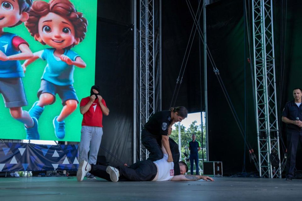 ��������������� ����������� ������������ ��� 400 ���������� �������� �� ������� �������