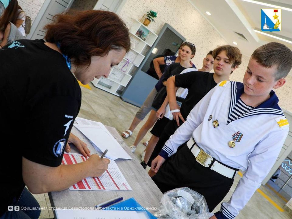 Участвуй в битве дронов!. Стартовала регистрация на молодёжный фестиваль «Битва дронов» 2025, направленный на развитие навыков программирования, конструирования и работы с беспилотными технологиями Участвуй в битве дронов!. Стартовала регистрация на молодёжный фестиваль «Битва дронов» 2025, направленный на развитие навыков программирования, конструирования и работы с беспилотными технологиями