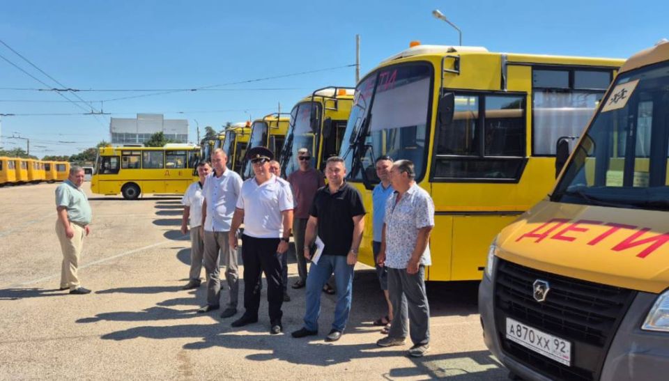 Госавтоинспекция Севастополя проверила школьные автобусы перед новым учебным годом