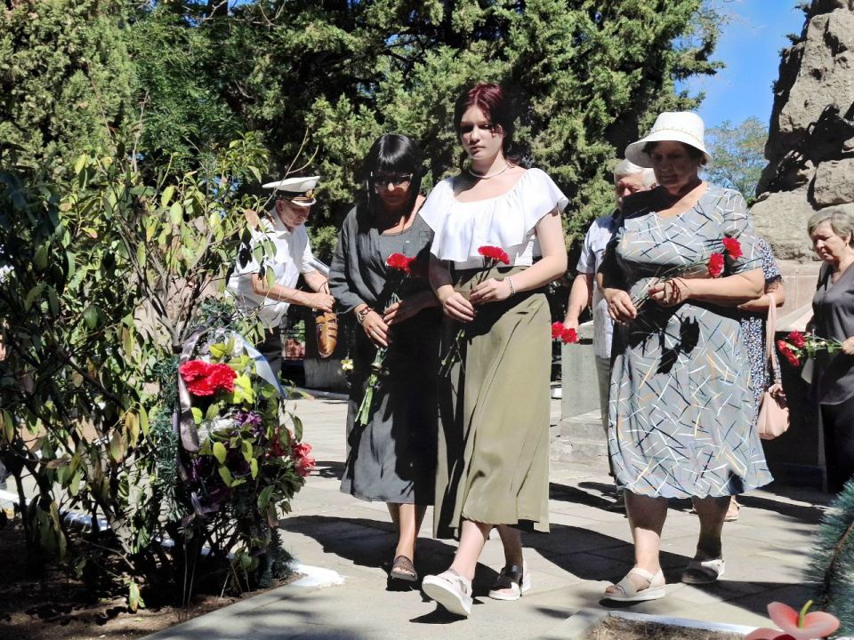 ����������� ������: 25 ��� �� ��� ������ �������� ������