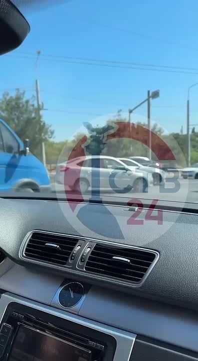 На месте ДТП в районе улицы Степаняна работает Госавтоинспекция