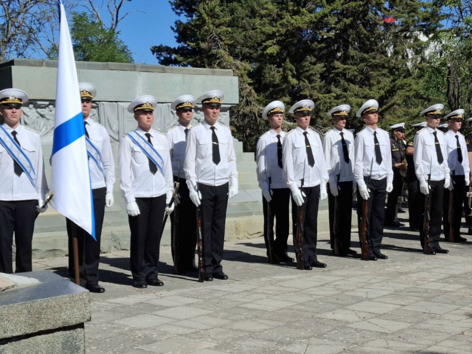 ����������� ������: 25 ��� �� ��� ������ �������� ������