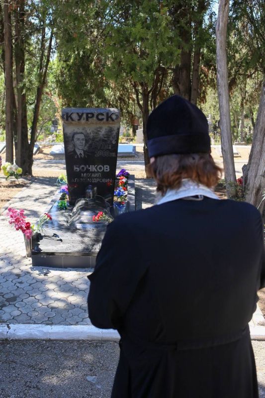 Александр Кулагин: 12 августа, в день 25-й годовщины гибели атомного подводного ракетоносного крейсера (АПРК) "Курск", настоятель Свято-Никольского храма-памятника митрофорный протоиерей Георгий Поляков и протоиерей Павел... Александр Кулагин: 12 августа, в день 25-й годовщины гибели атомного подводного ракетоносного крейсера (АПРК) "Курск", настоятель Свято-Никольского храма-памятника митрофорный протоиерей Георгий Поляков и протоиерей Павел...