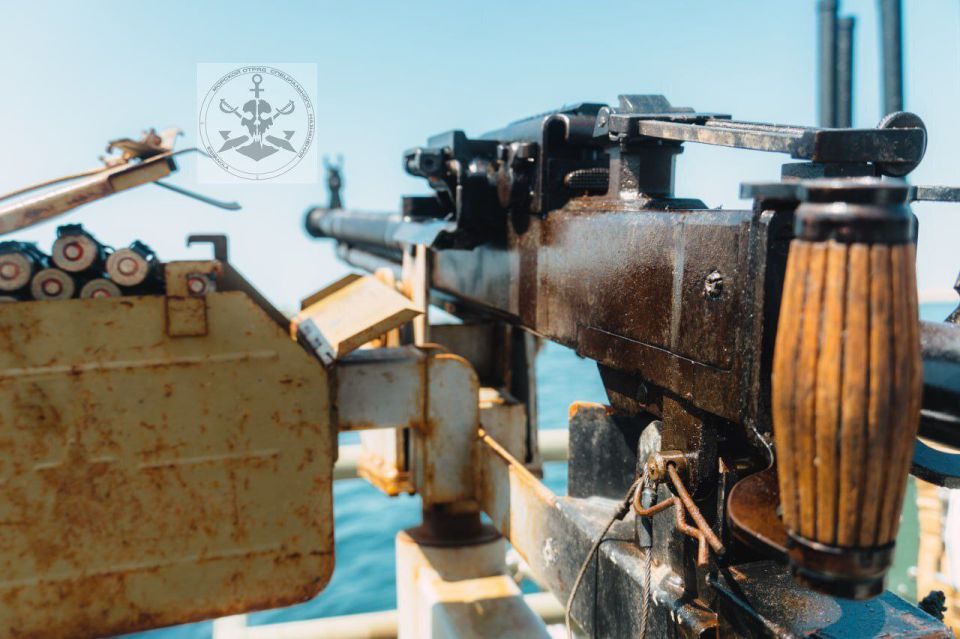 УГРОЗА АТАКИ НА КРЫМ. Начальник ГУР Украины террорист Буданов на днях лично посетил остров Змеиный и газодобывающие вышки, на которых Морским отрядом «Эспаньола» совместно с Черноморским Флотом уничтожены системы спутниковой... УГРОЗА АТАКИ НА КРЫМ. Начальник ГУР Украины террорист Буданов на днях лично посетил остров Змеиный и газодобывающие вышки, на которых Морским отрядом «Эспаньола» совместно с Черноморским Флотом уничтожены системы спутниковой...