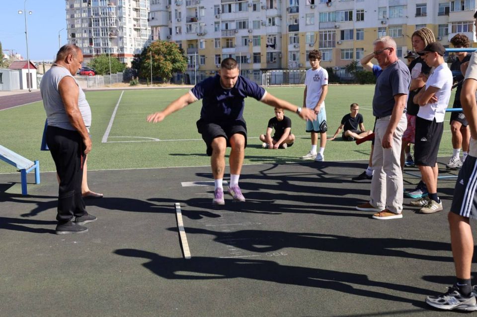 ��� �� 100 ������, ��������� (�������), ������������(�����) � ������ � �����, � ��� ������������� - ��� �������� ������������� ��������� � ������������ ���������������� ���������������� �������� ��. ������� ���������� �����...