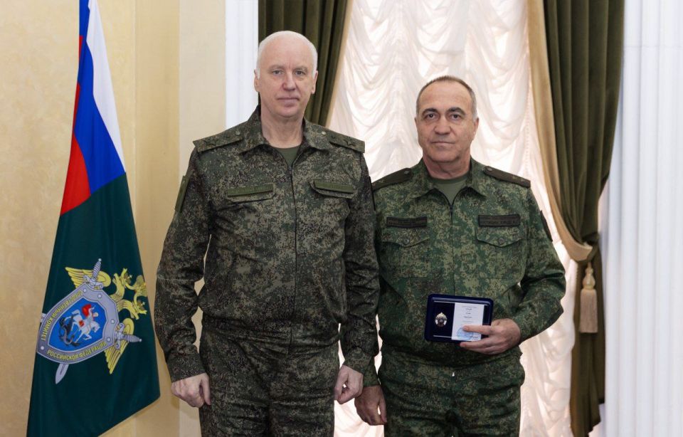 Председатель СК России провел в Сочи оперативное совещание с руководителями подразделений, дислоцируемых в Южном федеральном округе Председатель СК России провел в Сочи оперативное совещание с руководителями подразделений, дислоцируемых в Южном федеральном округе