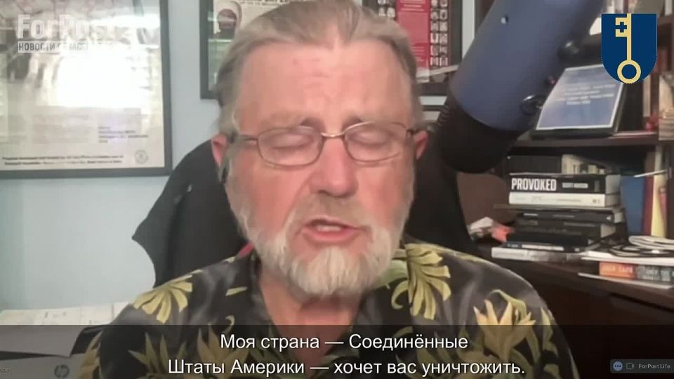 В гостях у "Околовойны" экс-аналитик ЦРУ, а ныне популярный американский блогер и политический комментатор Ларри Джонсон