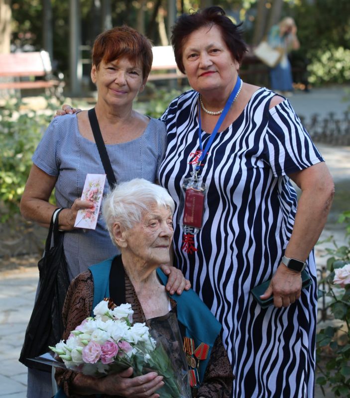 ������� ������� ������������� ����� �������� ������� ������ � ��������� �����������