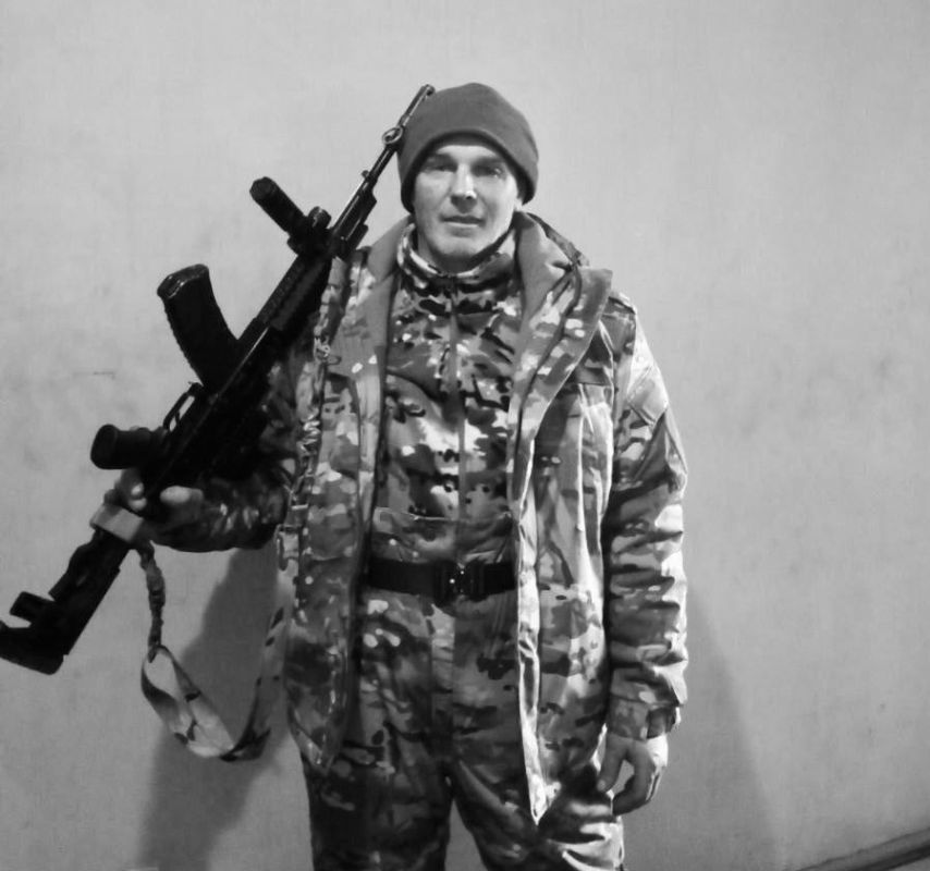 В Севастополе проводили в последний путь рядового Сергея Котцова