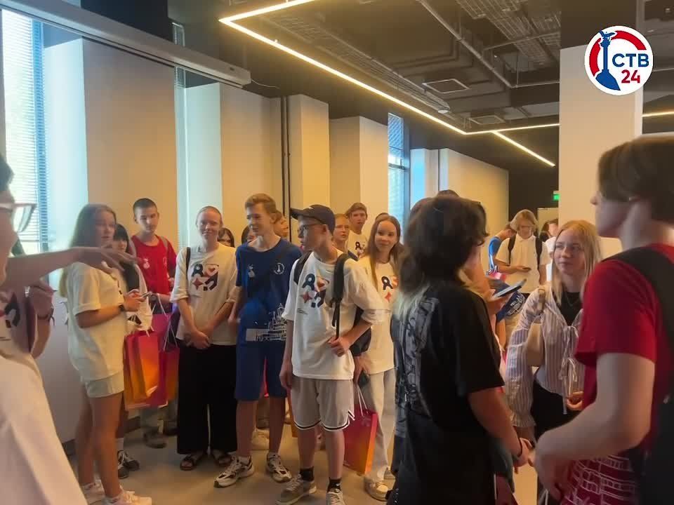 В технопарке «ИТКрым» прошёл выпускной участников губернаторских школьных отрядов