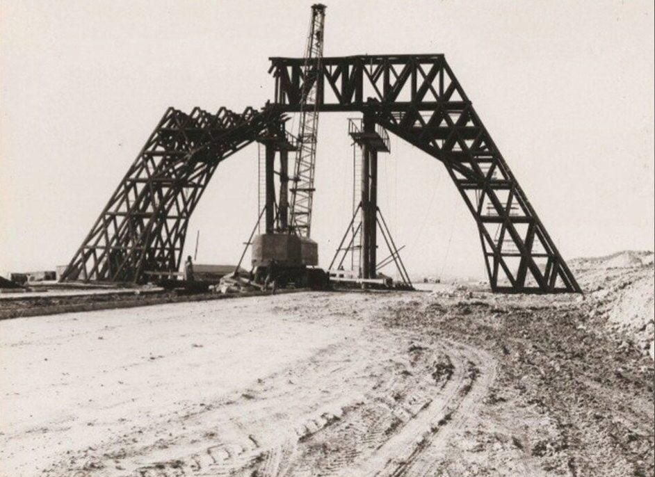 Возведение арки в честь 200-летия основания Севастополя, 1983 год