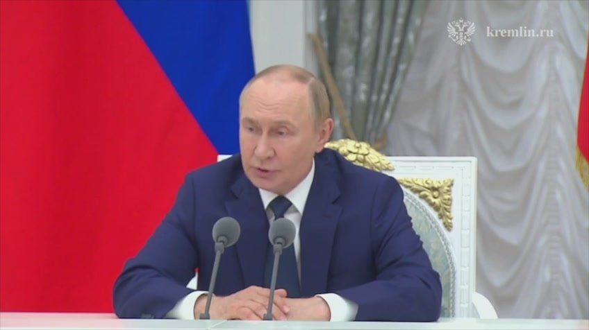 Американская сторона предпринимает достаточно энергичные и искренние усилия, чтобы прекратить боевые действия, кризис и выйти на договоренности, представляющие интерес для всех сторон, чтобы создать долгосрочный и прочный...