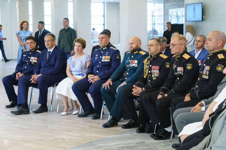 Пересмотреть категории годности к военной службе для бойцов, у которых отклонения по слуху и зрению просят севастопольские участники СВО Пересмотреть категории годности к военной службе для бойцов, у которых отклонения по слуху и зрению просят севастопольские участники СВО