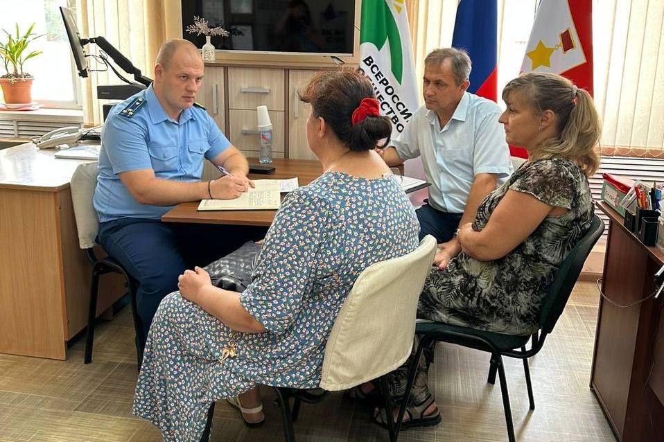 Прокурор Ленинского района города Севастополя Антон Кугатов совместно с Уполномоченным по правам человека в городе Севастополе Павлом Буцаем в помещении регионального СРОО «Всероссийское общество слепых», при участии...