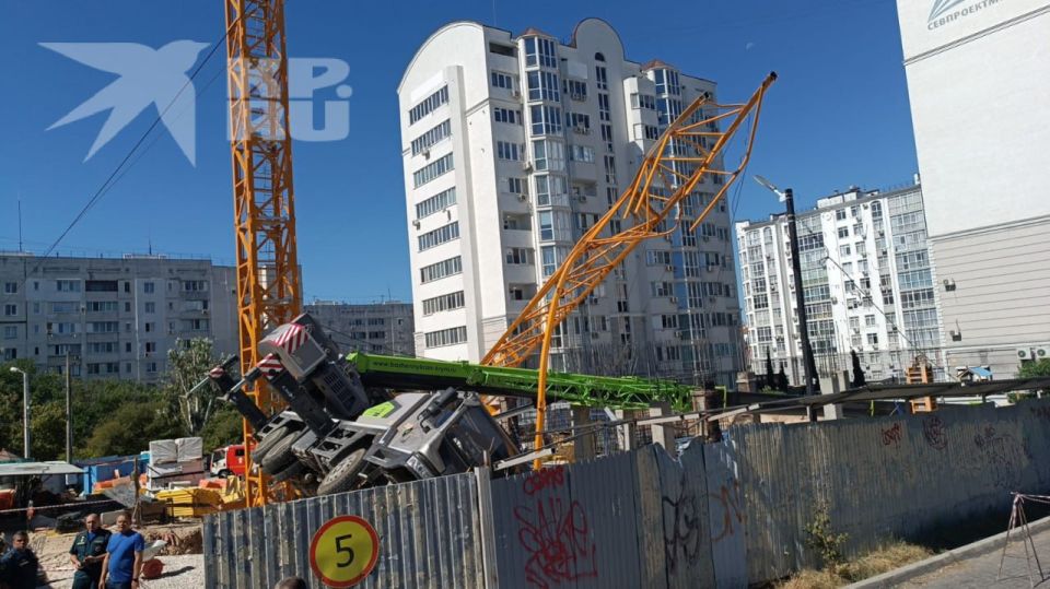 СК России по Крыму и Севастополю возбудил уголовное дело по факту нарушения правил безопасности при ведении строительных или иных работ, повлекших по неосторожности смерть человека (ч.2 ст. 216 УК РФ)