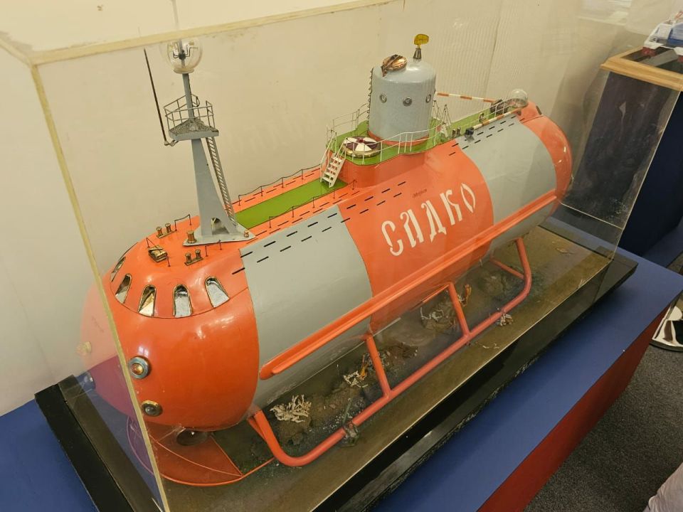 ������� �����: ������� �������� �������� ��������� ��������, ����������� 120-������ ������� �������� ������������ ����������� � �����������