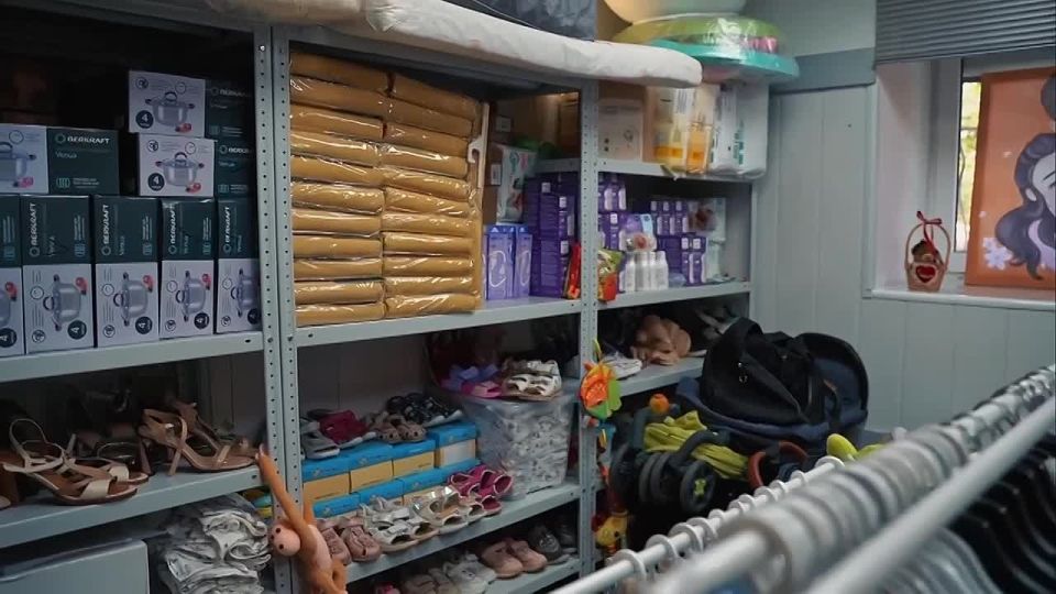 Михаил Развожаев посетил региональное представительство АНО «Спаси жизнь» на Большой Морской, 50