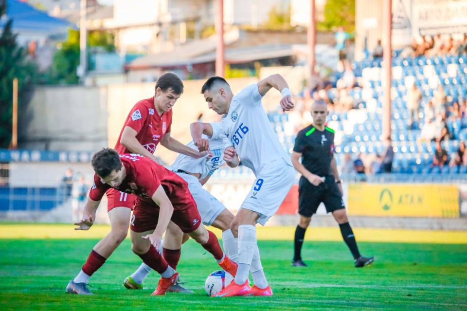 ���� ���: ���������� ���� ������������� �� ������ 2:1 ������� �� ������ ����