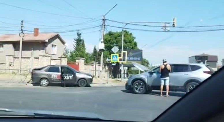 В Севастополе на перекрёстке улиц Кошевого и Николая Музыки произошло ДТП