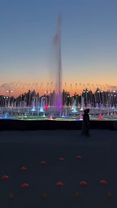 Танцующий фонтан в Парке Победы Севастополя