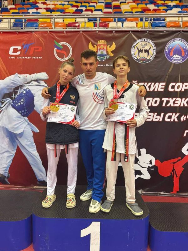 Севастопольские тхэквондисты заняли первое место на Всероссийских соревнованиях в Каспийске, — сообщили в управлении спорта города Севастополя