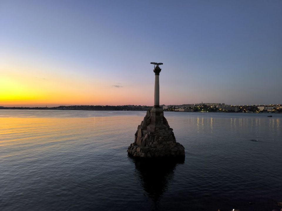 #ЗакатыСевастополя. Фото: невероятно красивый закат от Марины Подпишись на «КП-Севастополь»