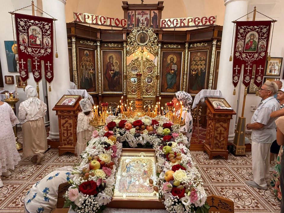 Татьяна Лобач: Всех христиан поздравляю с Преображением Господним !