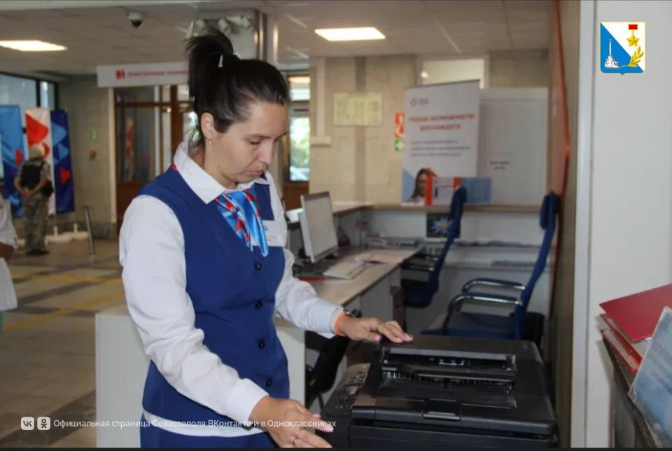 Помогаем найти призвание. Татьяна Беседина, жена участника СВО, в кадровом центре «Работа России» консультирует соискателей