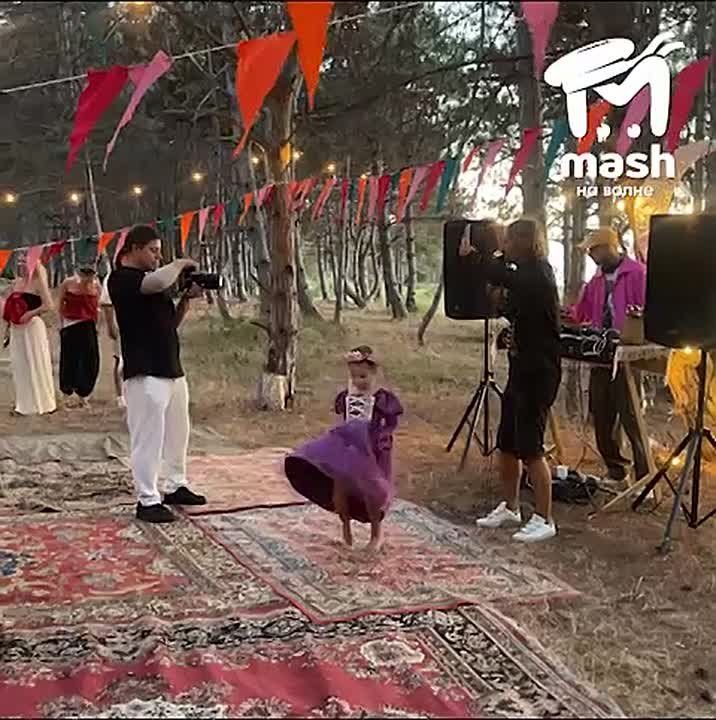 Самый нарядный танцпол найден в Севастополе — на Сапун-горе прошёл ковровый опен-эйр