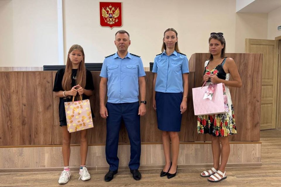 Прокуратура Гагаринского района г. Севастополя помогла нуждающимся в поддержке семьям подготовиться к учебном году Прокуратура Гагаринского района г. Севастополя помогла нуждающимся в поддержке семьям подготовиться к учебном году