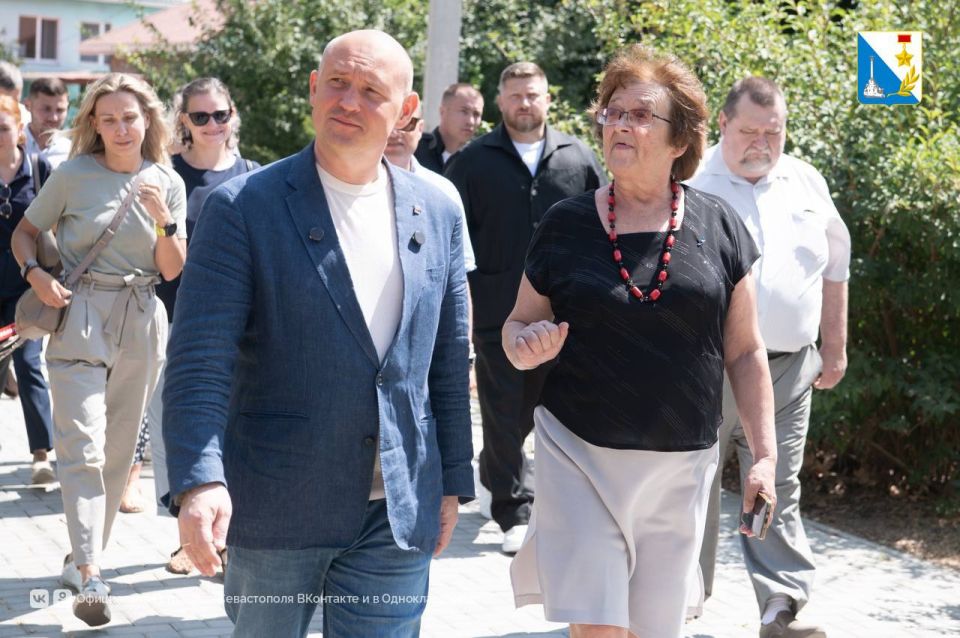 Губернаторский контроль. Михаил Развожаев посетил с рабочим визитом Балаклавский муниципальный округ: Первомайское и Сахарную головку