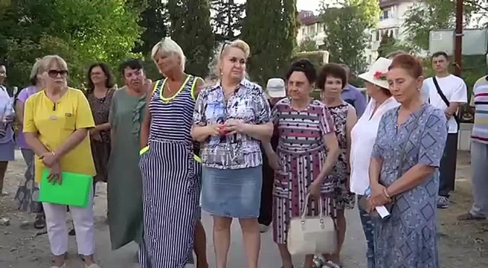 «Нужно подойти комплексно»: губернатор Михаил Развожаев встретился с жителями домов Гагаринского муниципального округа