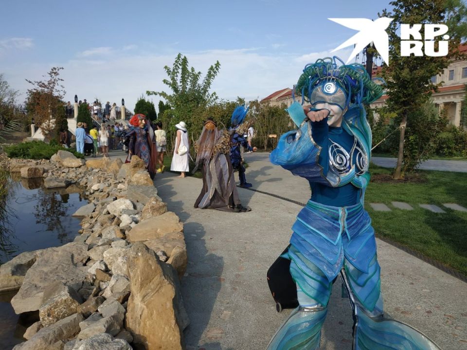 В Новом Херсонесе стартовал первый передвижной фестиваль уличных театров «Крымские сезоны»