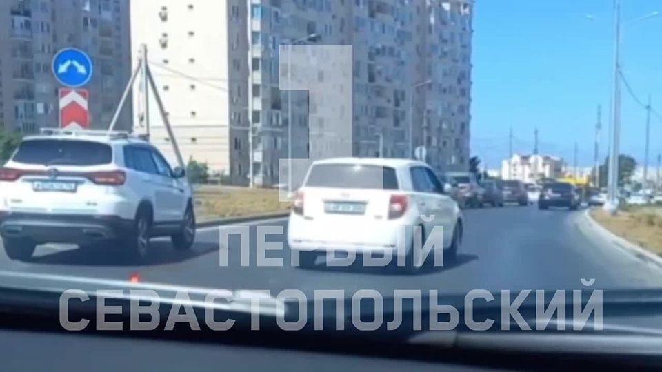 Два автомобиля столкнулись на кольце Столетовского проспекта