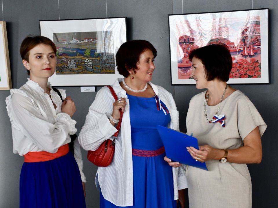 Под символом славным могучей державы Под символом славным могучей державы