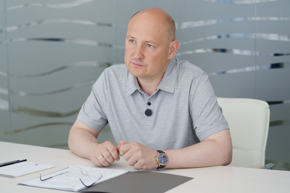 Михаил Развожаев: Работали накануне в Севастополе с министром экономического развития РФ Максимом Геннадьевичем Решетниковым Михаил Развожаев: Работали накануне в Севастополе с министром экономического развития РФ Максимом Геннадьевичем Решетниковым
