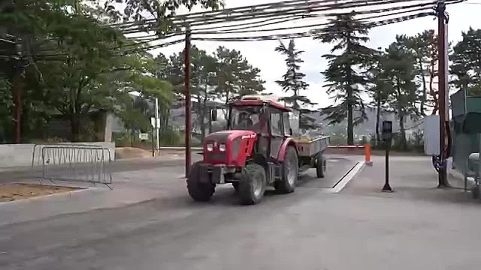 Михаил Развожаев и Максим Решетников провели встречу с представителями туристического сообщества Севастополя и Крыма