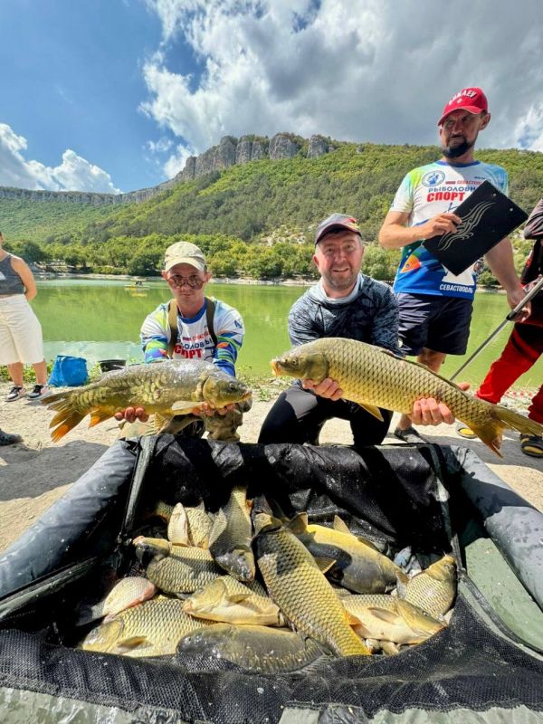 Севастопольские рыболовы поймали более 366 килограммов рыбы фестивале по ловле донной удочкой «Ночной тандем» Севастопольские рыболовы поймали более 366 килограммов рыбы фестивале по ловле донной удочкой «Ночной тандем»